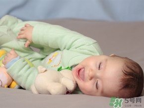 夏季新生兒如何護理 新生兒夏季護理 夏季新生兒如何護理 新生兒夏季護理