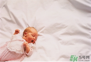 夏季新生兒如何護理 新生兒夏季護理 夏季新生兒如何護理 新生兒夏季護理