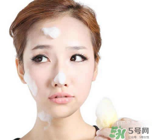 卸妝膏可以當(dāng)洗面奶嗎？用完卸妝膏后還要用洗面奶嗎？