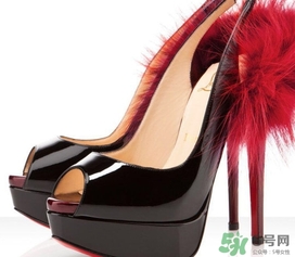 cl鞋子一般多少錢(qián)？Christian Louboutin鞋子專(zhuān)柜價(jià)格