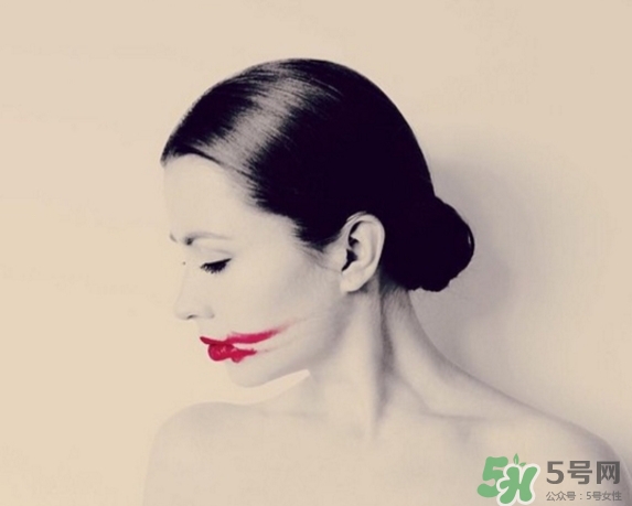 紅底鞋口紅多少錢？紅底鞋口紅專柜價格