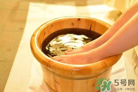 感冒能用艾草泡腳嗎？艾草泡腳能治感冒嗎？