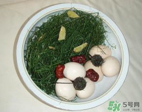 地菜煮雞蛋會中毒嗎？地菜煮雞蛋吃死人是真的嗎？