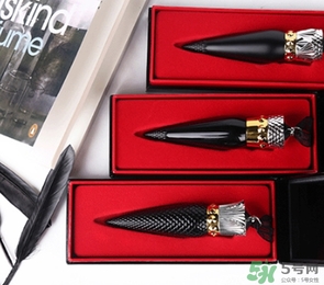 紅底鞋口紅是什么牌子？紅底鞋口紅試色