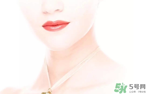 紅底鞋口紅是什么牌子？紅底鞋口紅試色