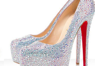 cl鞋子一般多少錢？Christian Louboutin鞋子專柜價(jià)格