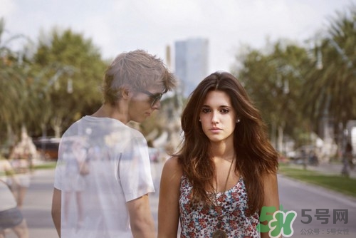 異地戀怎么解決生理需要？異地戀怎么哄女朋友開心？