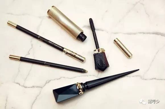 cl眼線(xiàn)液多少錢(qián)？Christian Louboutin眼線(xiàn)液色號(hào)試色