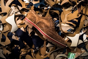 cl鞋子一般多少錢(qián)？Christian Louboutin鞋子專(zhuān)柜價(jià)格