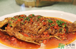 薺菜和鯽魚能一起吃嗎？薺菜和鯽魚一起吃會流產(chǎn)嗎？