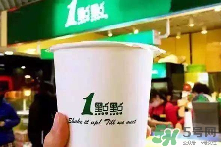 喝一點(diǎn)點(diǎn)奶蓋要攪拌嗎？奶蓋直接喝還是用吸管？