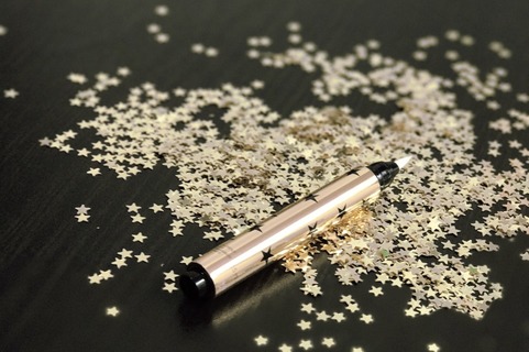 ysl明彩筆怎么用?圣羅蘭明彩筆使用方法 ysl明彩筆怎么用?圣羅蘭明彩筆使用方法