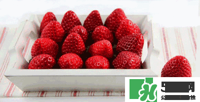 草莓吃完喝啤酒會中毒嗎？吃草莓后喝啤酒會不會中毒