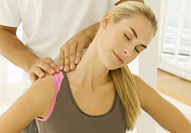 脖子突然扭了怎么辦？脖子扭傷了怎么辦