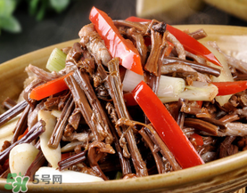 蕨菜要焯水嗎？蕨菜怎么焯水？