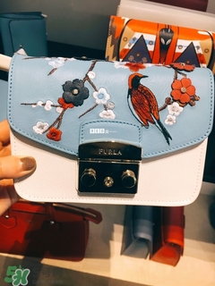 furla芙拉和mk哪個好？芙拉和mk包包哪個檔次高？