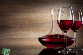 孕婦可以喝紅酒嗎？孕婦喝紅酒對胎兒有影響嗎？