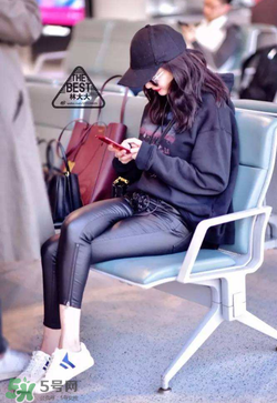 celine小白鞋正品多少錢？celine小白鞋專柜價格