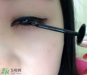 美人魚眼線液怎么用？美人魚眼線液怎么畫？