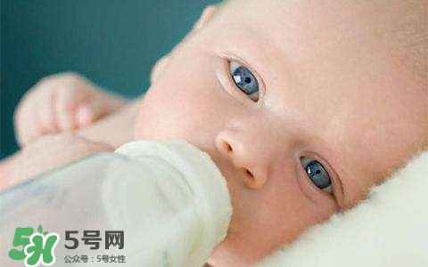 二段奶粉吃到幾個(gè)月 二段奶粉幾個(gè)月開(kāi)始吃 二段奶粉吃到幾個(gè)月 二段奶粉幾個(gè)月開(kāi)始吃