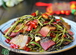 吃蕨菜有什么好處？吃蕨菜的好處