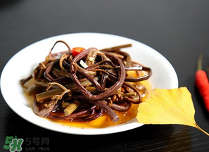 干蕨菜致癌嗎？干蕨菜致癌是真的嗎？