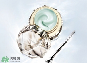 cpb眼霜適合什么年齡？cpb眼霜適合什么膚質(zhì)？