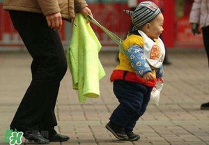 寶寶用學步車到底好不好 寶寶用學步車好嗎 寶寶用學步車到底好不好 寶寶用學步車好嗎