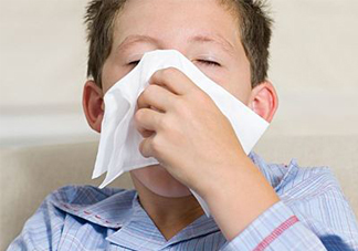 過敏性鼻炎可以吃蜂蜜嗎？過敏性鼻炎能不能吃蜂蜜？