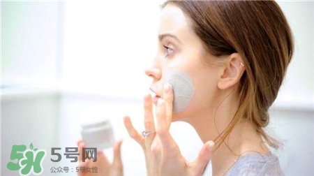 泥狀面膜好還是片狀面膜好?泥狀面膜適合年齡 泥狀面膜好還是片狀面膜好?泥狀面膜適合年齡