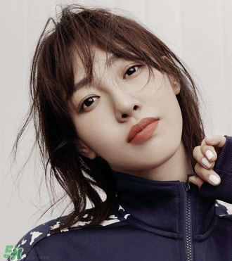 白百合黃色套裝是什么牌子？白百合黃色套裝是哪個(gè)品牌？