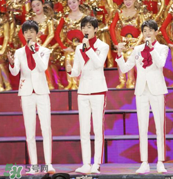 tfboys春晚同款ash鞋正品多少錢？tfboys同款艾熙小白鞋專柜價(jià)格