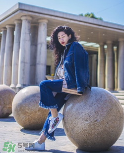 tfboys春晚同款ash鞋正品多少錢？tfboys同款艾熙小白鞋專柜價(jià)格