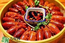 吃小龍蝦喝什么飲料？小龍蝦配什么飲料最好？