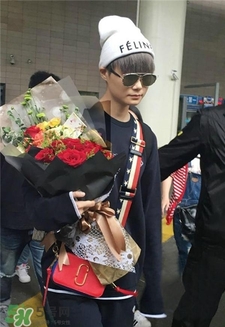 MJ相機(jī)包多少錢?Marc Jacobs相機(jī)包價(jià)格 MJ相機(jī)包多少錢?Marc Jacobs相機(jī)包價(jià)格