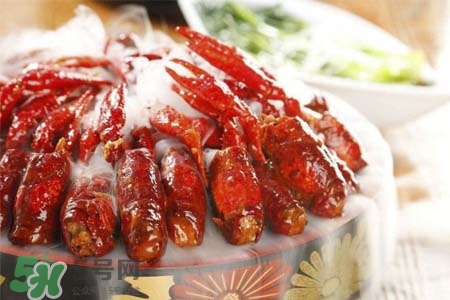 小龍蝦可以和吃櫻桃嗎？小龍蝦和櫻桃能一起吃嗎？