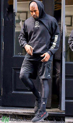 椰子鞋是耐克還是阿迪？耐克的椰子鞋好還是阿迪的？