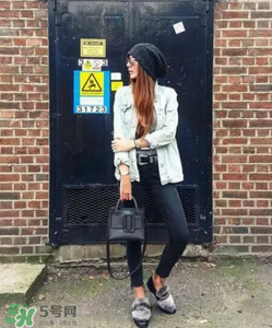 boyy皮帶包正品多少錢？boyy方扣包專柜價(jià)格