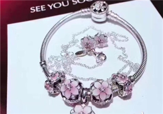 潘多拉桃花系列手鏈怎么看真假？pandora新品桃花手鏈真假辨別