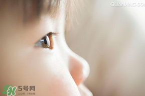 單眼皮會(huì)遺傳嗎？單眼皮會(huì)遺傳給下一代嗎？