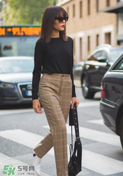 圓領(lǐng)針織衫怎么搭配？圓領(lǐng)針織衫怎么搭配好看？