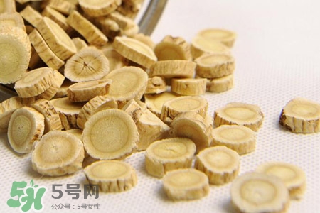 黃芪的營(yíng)養(yǎng)價(jià)值 黃芪的功效與作用 黃芪的營(yíng)養(yǎng)價(jià)值 黃芪的功效與作用