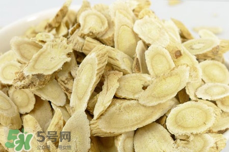 黃芪的營(yíng)養(yǎng)價(jià)值 黃芪的功效與作用 黃芪的營(yíng)養(yǎng)價(jià)值 黃芪的功效與作用