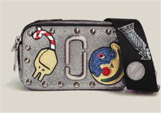 MJ相機(jī)包多少錢?Marc Jacobs相機(jī)包價格