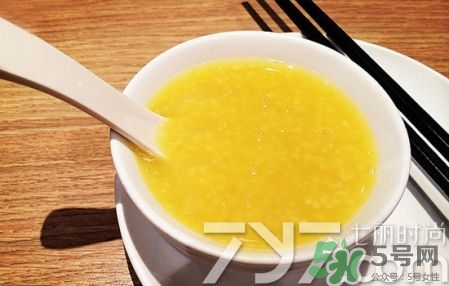 楊桃怎么吃 楊桃的吃法圖解 楊桃怎么吃 楊桃的吃法圖解