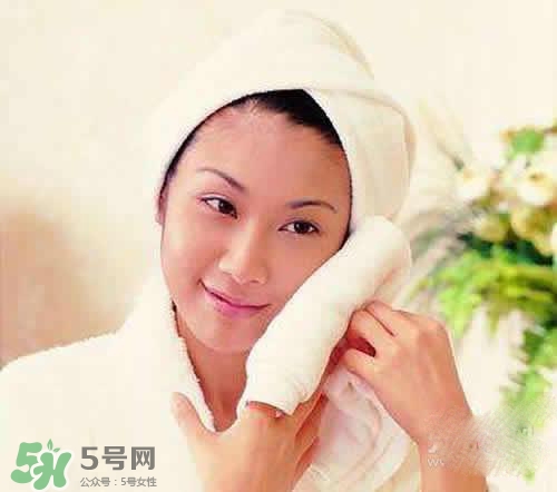 熱毛巾敷臉要幾分鐘？熱毛巾敷臉要多久？