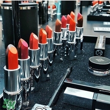 Givenchy紀(jì)梵希雙色唇膏多少錢?紀(jì)梵希雙色唇膏價(jià)格 Givenchy紀(jì)梵希雙色唇膏多少錢?紀(jì)梵希雙色唇膏價(jià)格