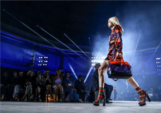 versace2017新品好看嗎？范思哲2017新款怎么樣？