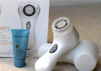 Clarisonic洗臉?biāo)⒃趺闯潆?Clarisonic洗臉?biāo)⒊潆姺椒?><p><strong>Clarisonic洗臉?biāo)⒃趺闯潆?Clarisonic洗臉?biāo)⒊潆姺椒?/strong></p></a></li> 	     </ul>
		</div>
	   <div   id=