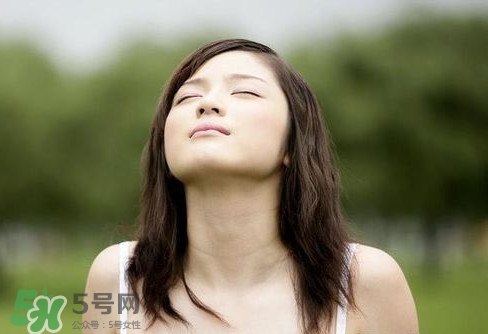 坐車(chē)暈車(chē)怎么辦？坐車(chē)暈車(chē)想吐怎么辦